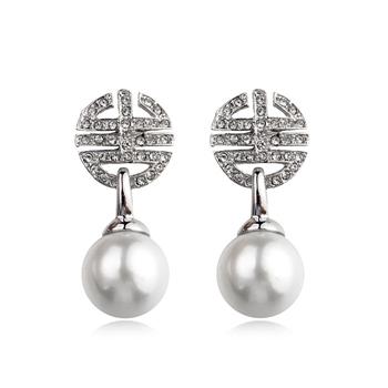 pearl earring  122645