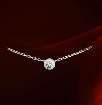 Rigant elegant necklace with large diamo...