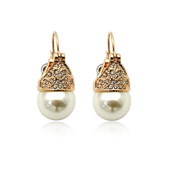 fashion pearl earring 855810