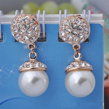 clip on diamond and pearl earring 120621