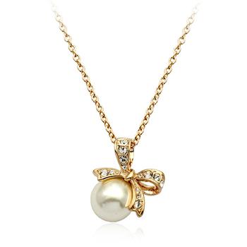 pearl necklace  330549