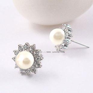 Ausrian crystal earring 80230