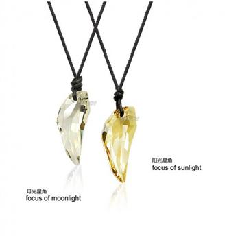 Austria crystal couple necklace ( 2 pcs )