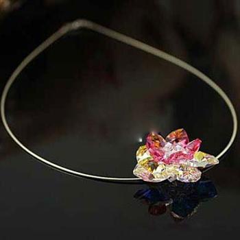 Austria crystal flower necklace