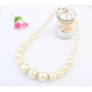  pearl necklace 583