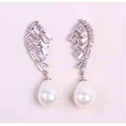 moon pearl earring  208016