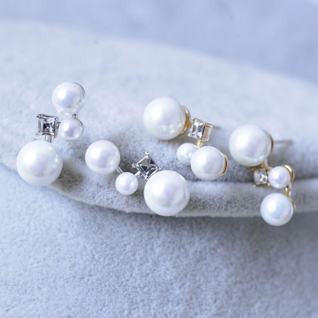 pearl earring  849200