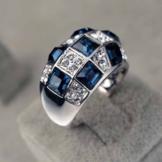 Austrian Crystal Ring 31088