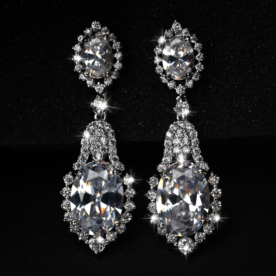 Popula zircon earring E80086