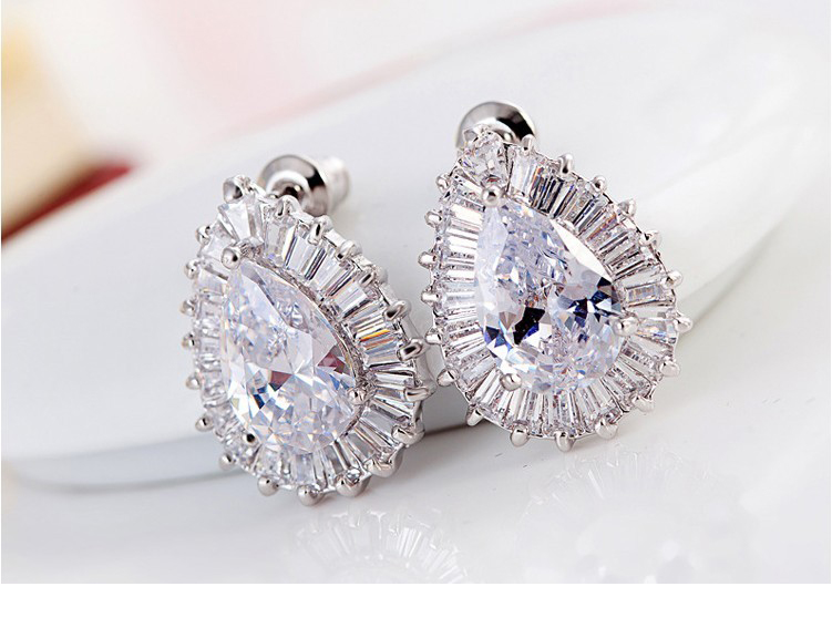 Popular zircon earring 1834158