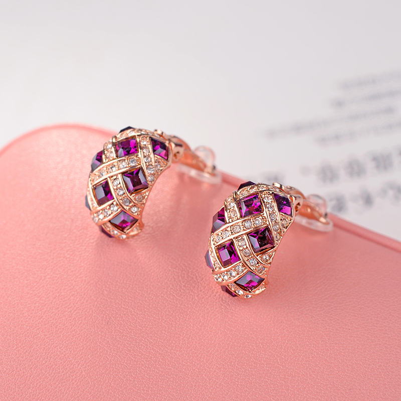 Clip on diamond earring 85094